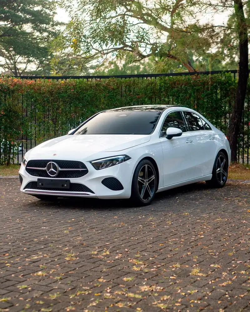 (Best Compact Sedan!) Mercedes-Benz A200 Progressive Line FL 2024 A35