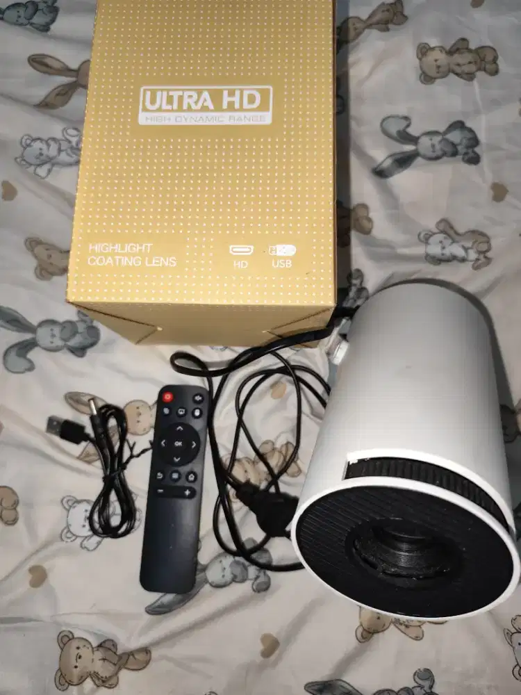 Proyektor HY300