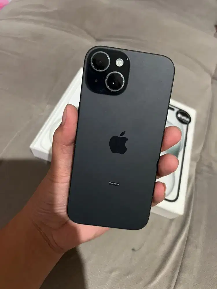 Iphone 15 128 ibox garansi on april 2027 (baca deskripsi)