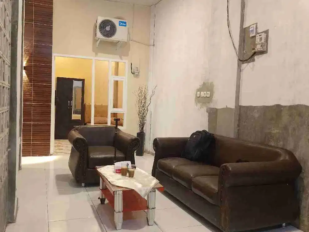 Kost Putri: Dekat UIR, Fasilitas Lengkap