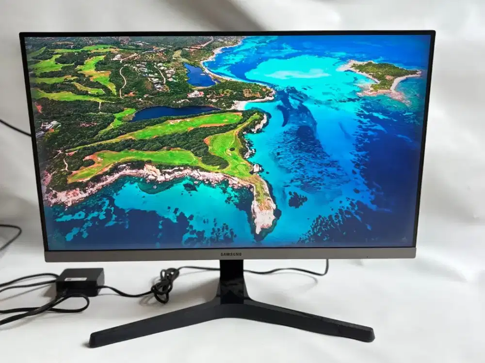 Monitor LED Samsung 24 Bekas
Tipe S24R350 75Hz