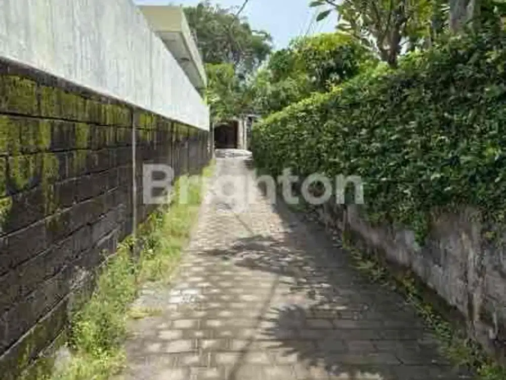 7,15 ARE LEASEHOLD LAND IN SANUR BEACHSIDE WITH PRIVATE ENTRANCE