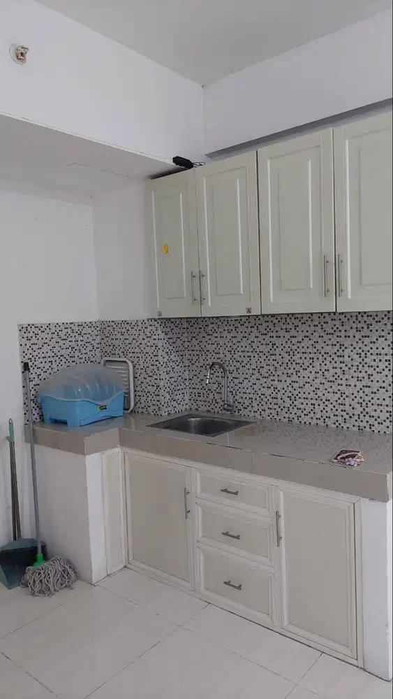 JUAL CEPAT Apart PBG Puncak Bukit Golf B2183 2BR Kosongan Semi Furnish