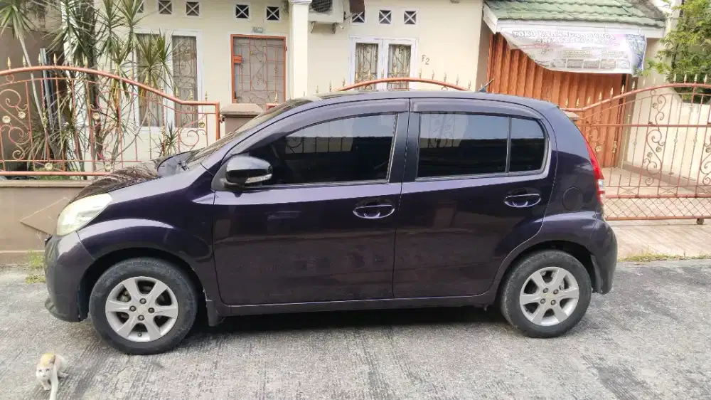 Sirion tahun 2012,manual.bensin