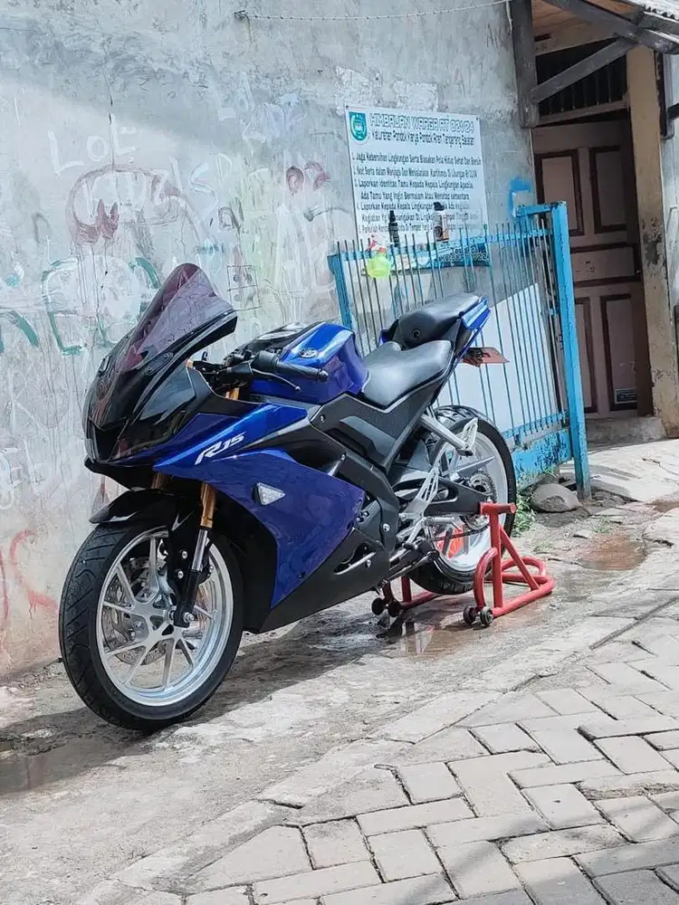 YAMAHA R15 V3 BIRU HITAM
