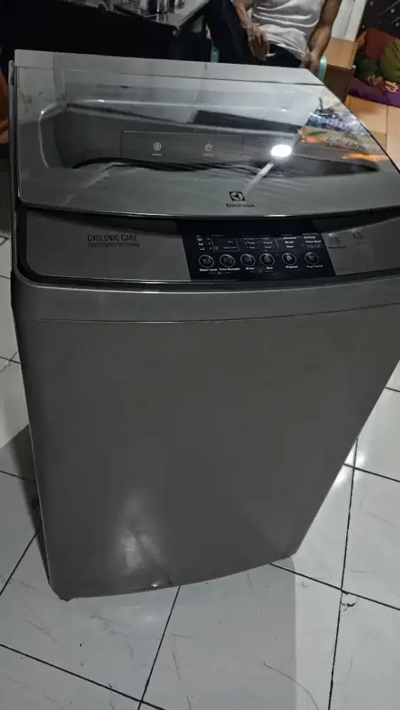 Mesin cuci Electrolux 16kg mulus jumbo