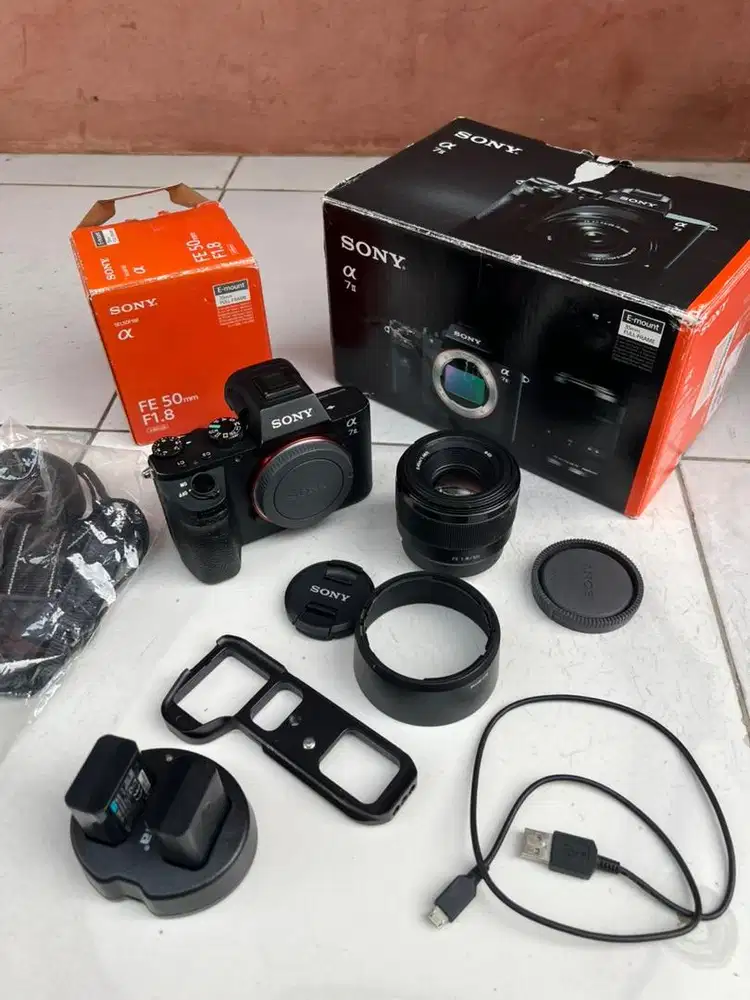Sony A7 II + FE 50mm F1.8 Fullset SC Rendah