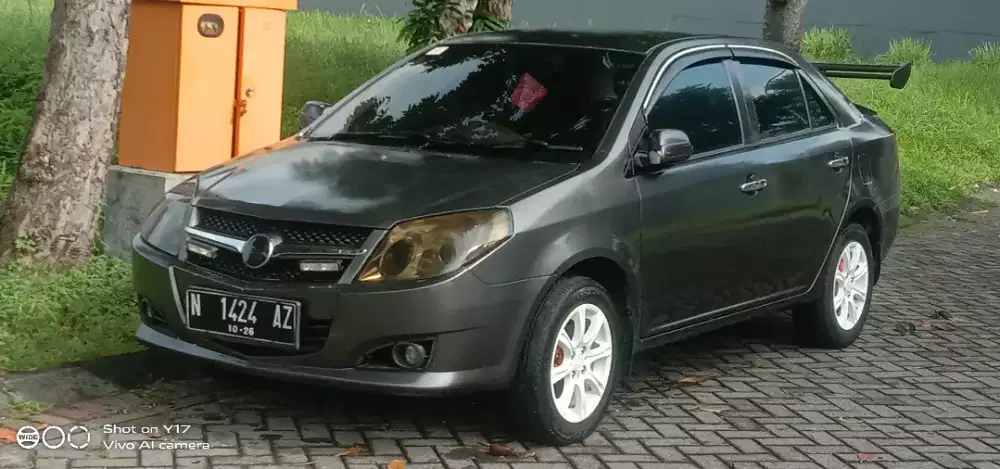 Jual mobil sedan