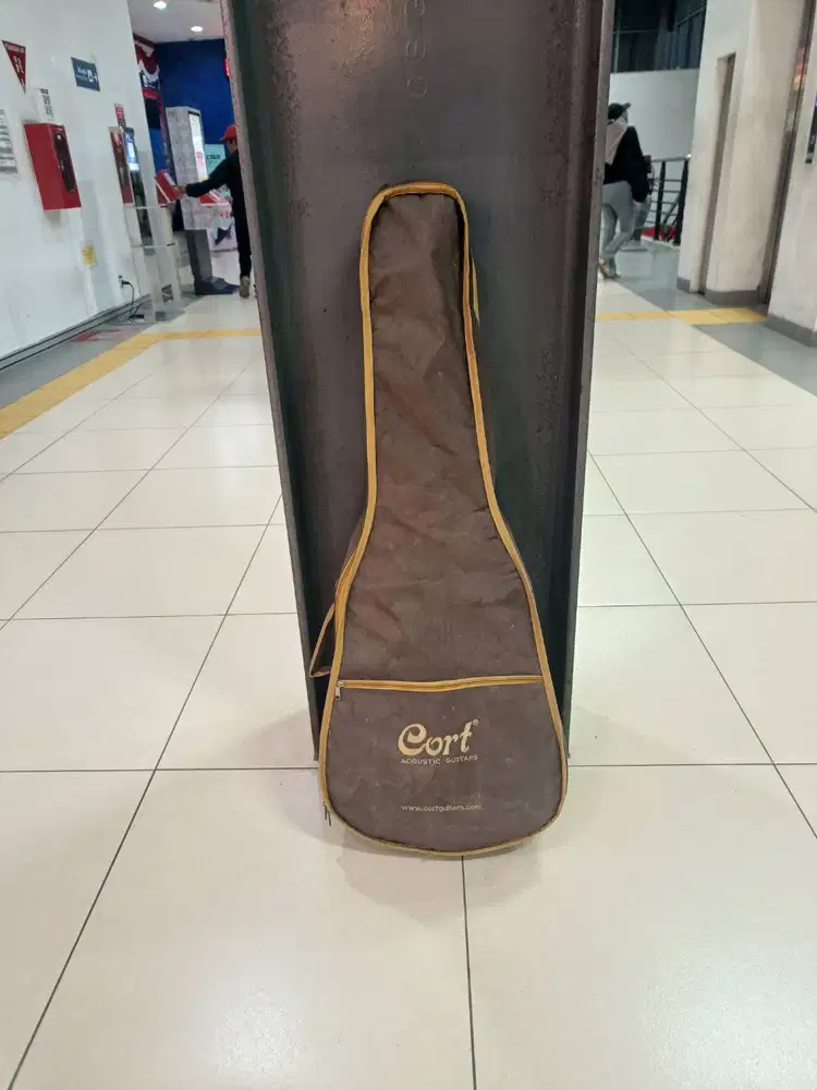 Tas softcase gitar cort ukuran besar 4/4 ransel