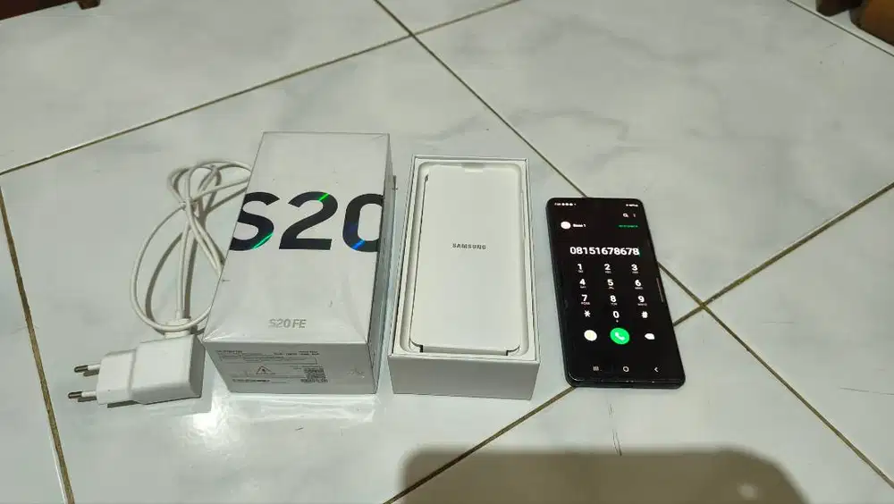 Samsung S20 FE 8/128 ex resmi