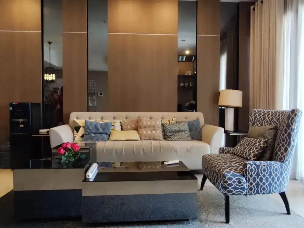 DiSewakan Super Mewah Apartemen Samping TP 5 The Peak Residence, Embong Malang, Surabaya