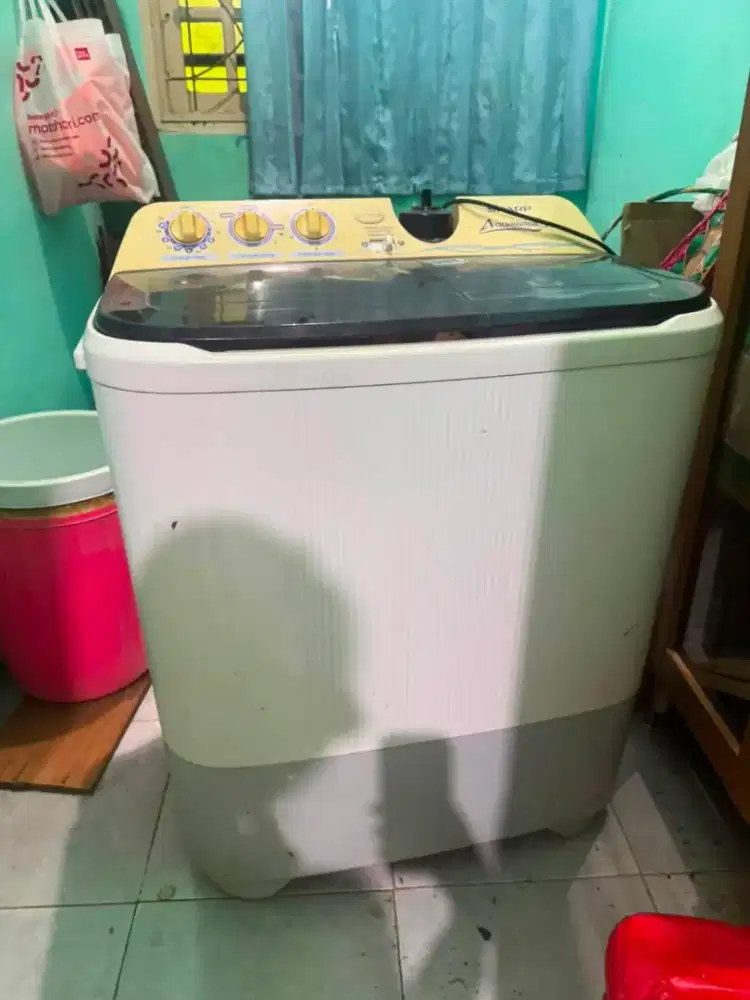 Mesin cuci Sharp 2 tabung 8 kilo