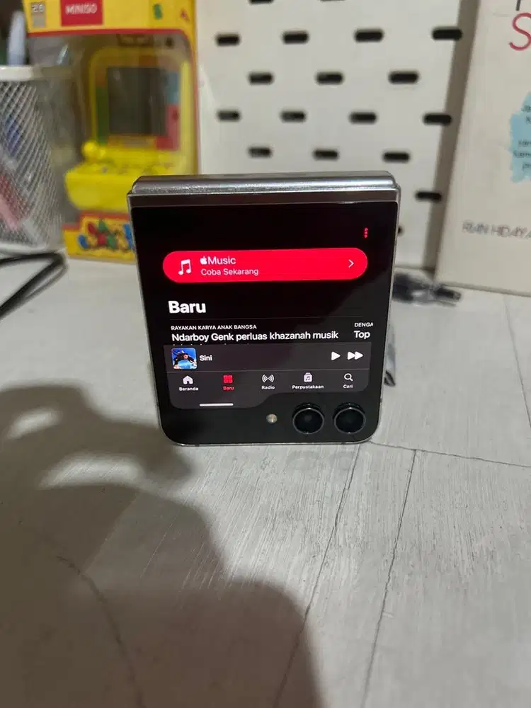 Samsung Z flip 5 8/256