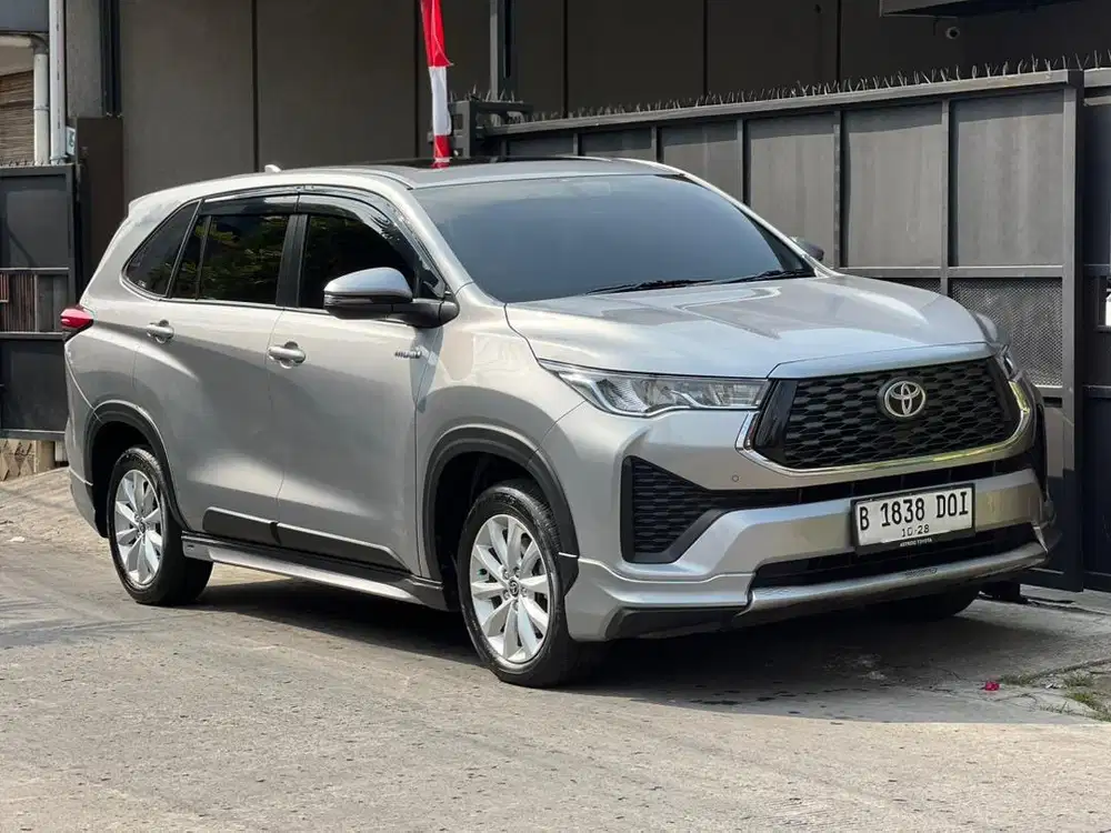 Cash ! Innova Zenix V hybrid 2023