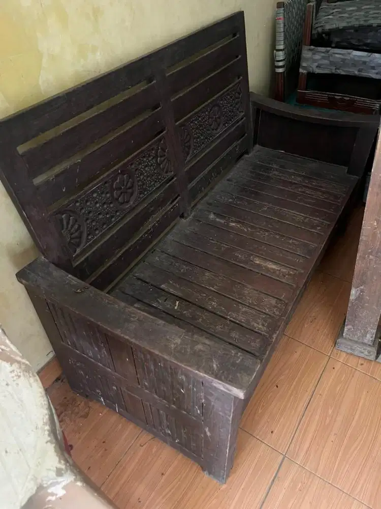 Kursi Kayu Jati Ukir Santai Ruang Tamu Teras