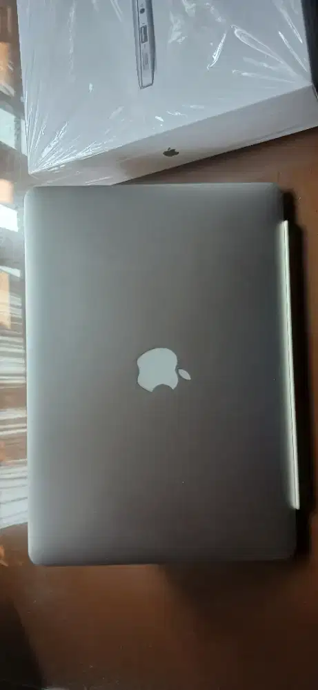 Macbook air kondisi mulus