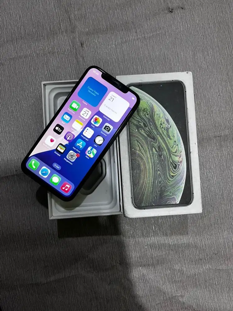 IPHONE XS 64 GB