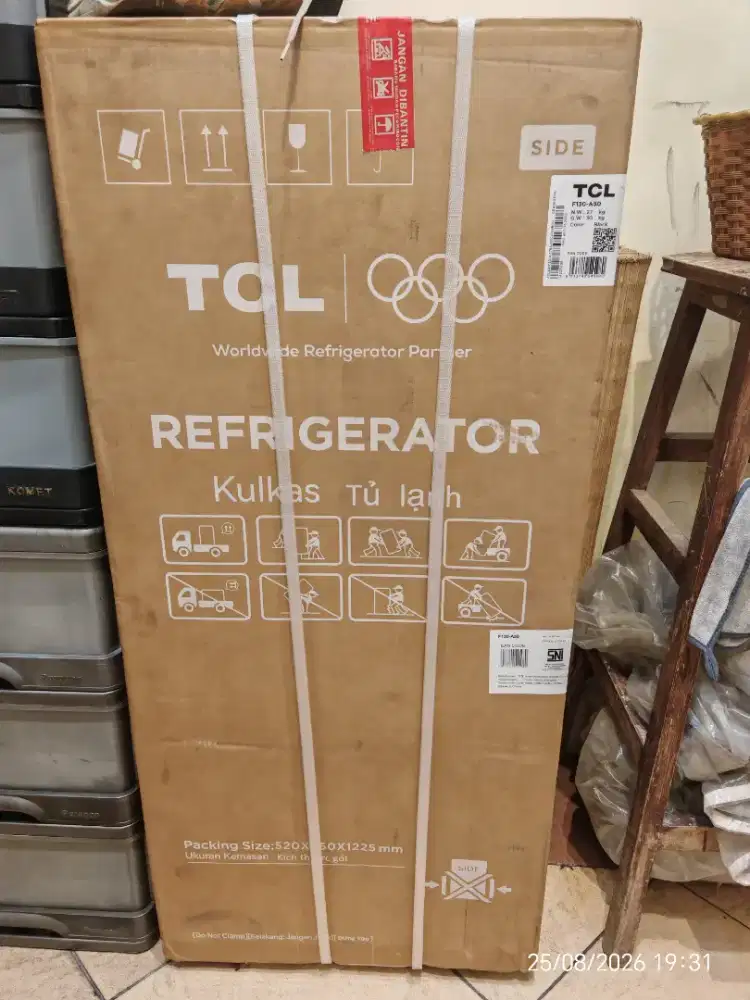 Kulkas 2 Pintu TCL F130-A50