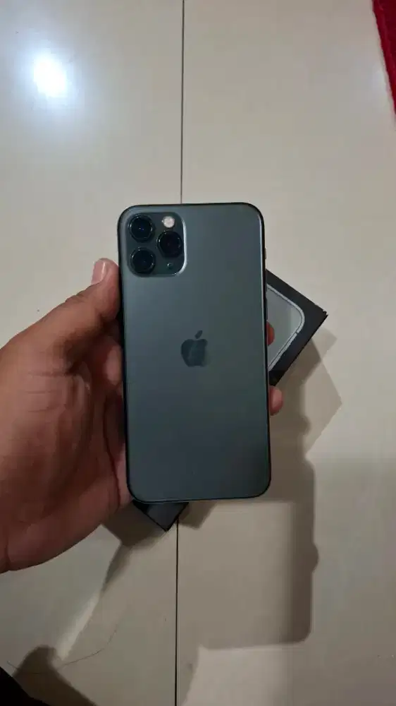iPhone 11 Pro 64GB Warna Green