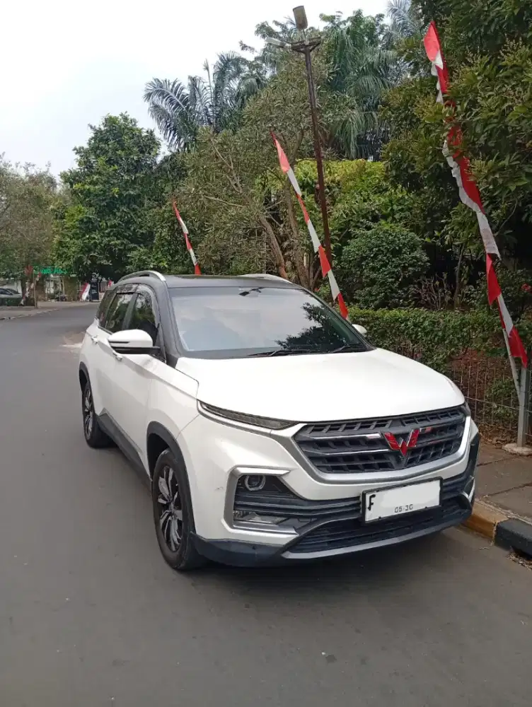 Wuling almaz lux plus 2019 putih