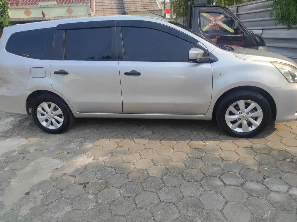 Nissan Livina 2015 Bensin