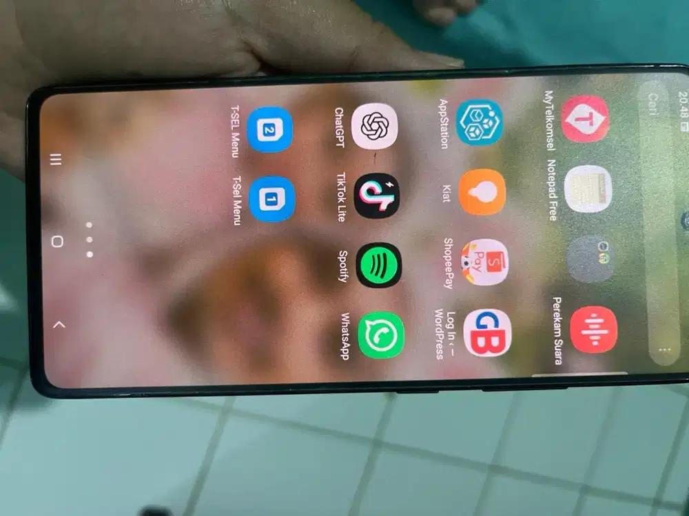 Di jual cepat samsung s10 lite ram 8/128 GB fisik mulus only hp