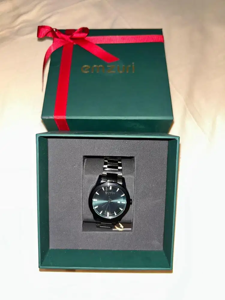 Jam Tangan Emzuri