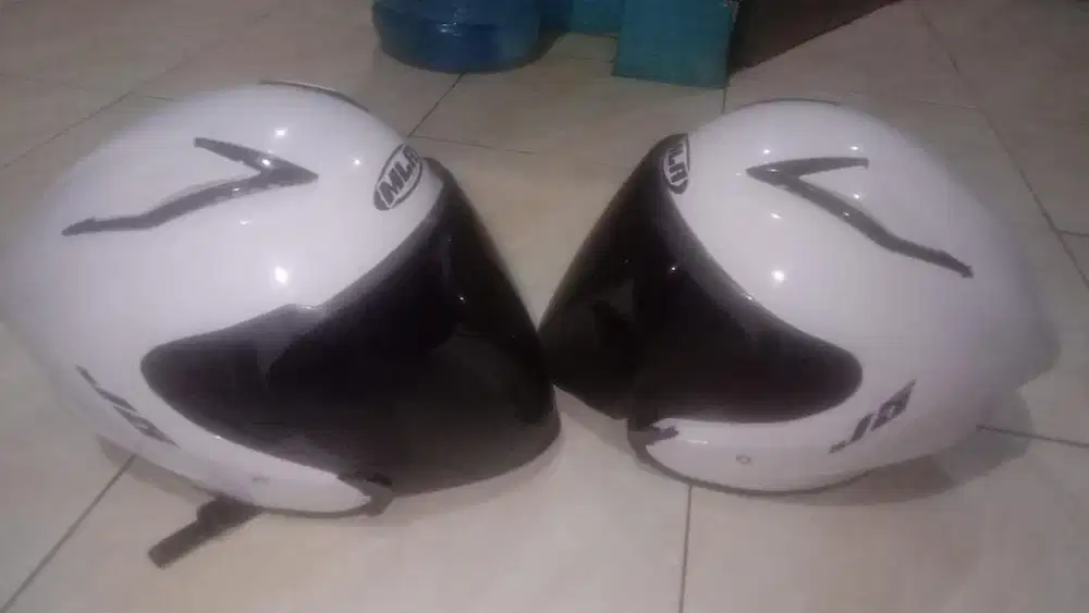 Helm J5 MLA ukuran L