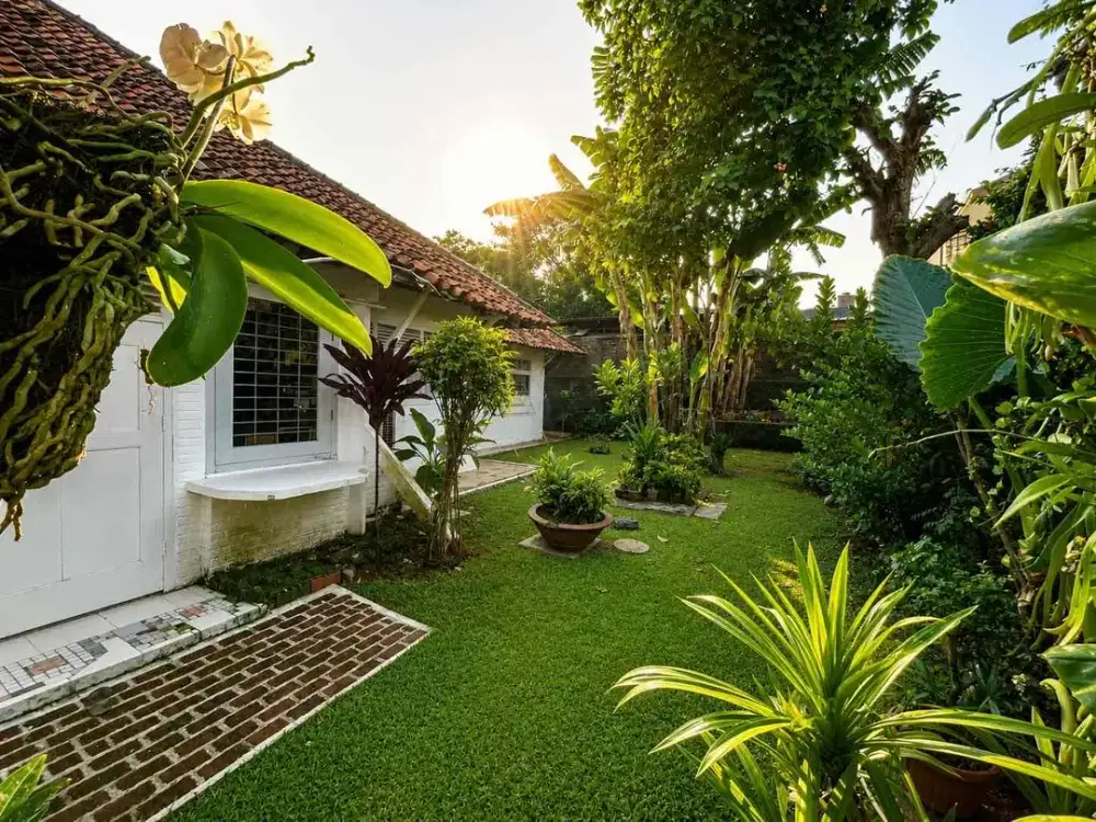 Rumah Di Area Komersial Haji Nawi Gandaria Selatan