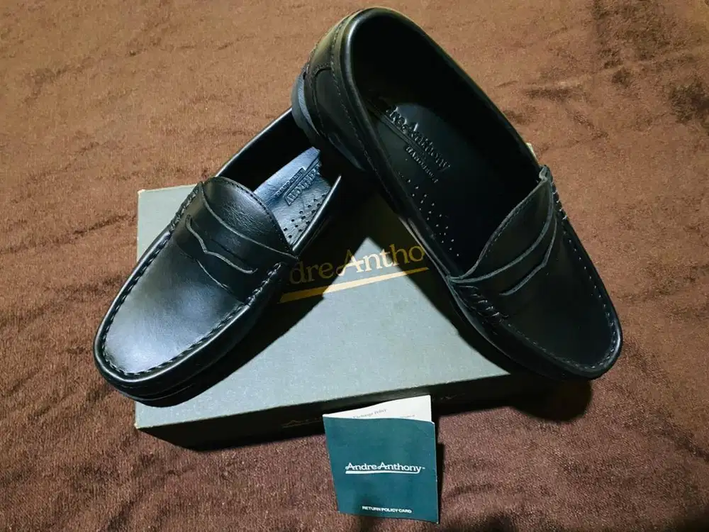 toba black womens classic loafers