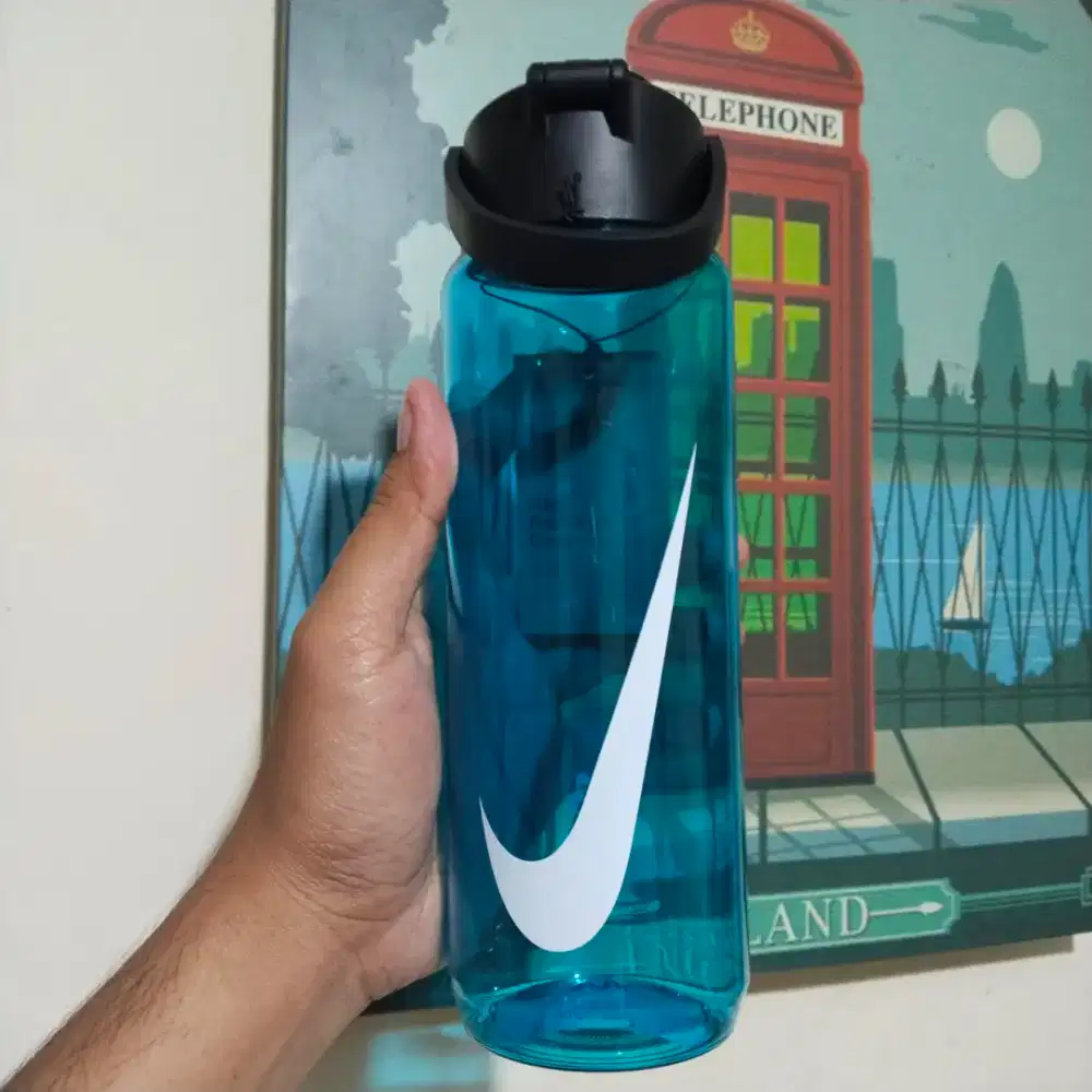 Botol minum Nike