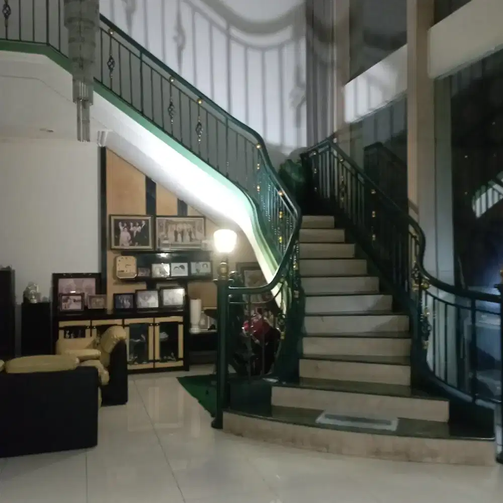 Dijual Rumah Siap Huni 2 1/2 Lantai Danau Sunter