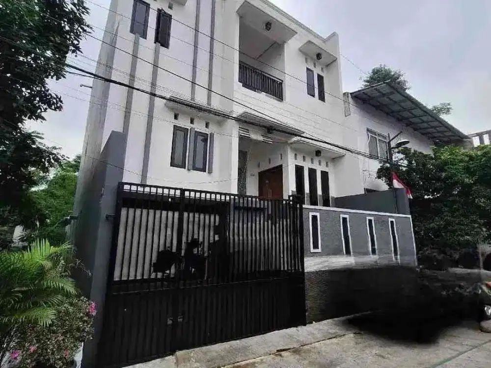 Rumah 2,5 Lantai di Komplek Bendi Tanah Kusir Jaksel