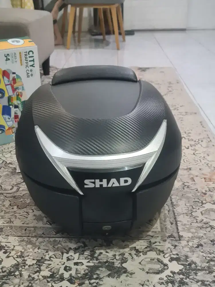 Box Motor SHAD SH34 ORI CARBON BLACK + BACKREST