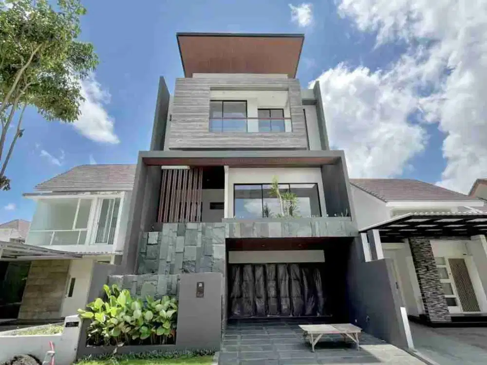 JUAL RUMAH BARU SIAP HUNI 3 LANTAI CITRALAND SURABAYA DEKAT GWALK JAWA TIMUR