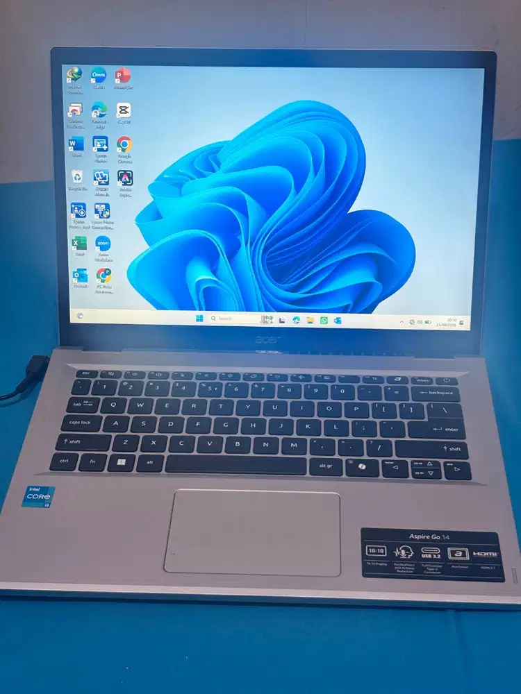 Acer Aspire Go 14 AG14-31P, dengan Intel Core i3-N305, RAM 8 GB, SSD 5