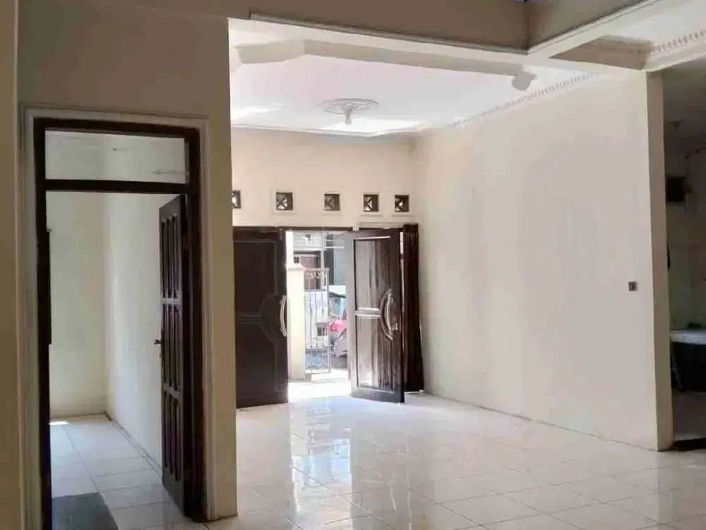 Sewa Rumah Besar 2 Lantai di Turangga Alat Musik dkt Buah Batu Karawitan