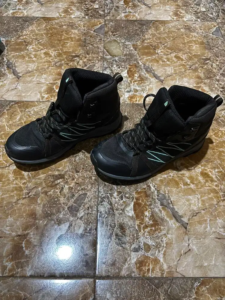 Sepatu The North Face