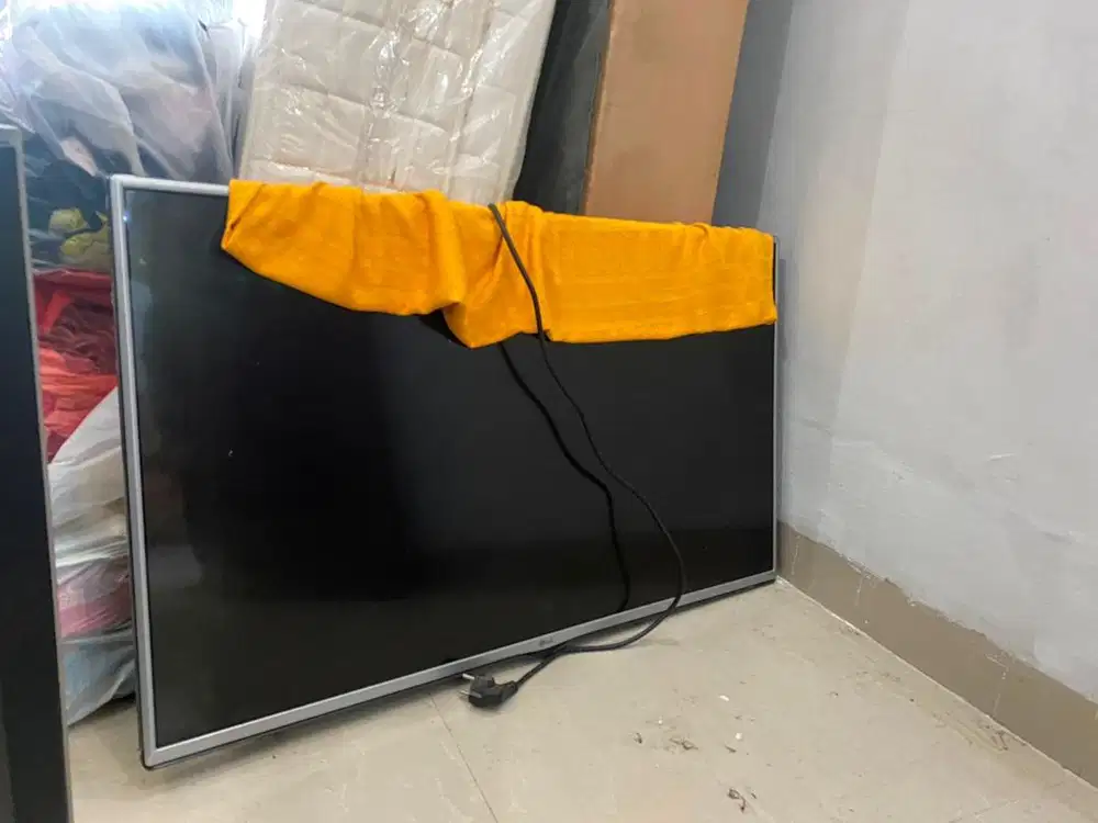 TV full frame LED LG 32 inch