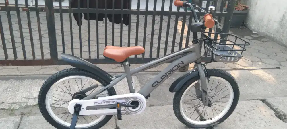 Di jual sepeda BMX ukuran 18 nyaris baru 99%