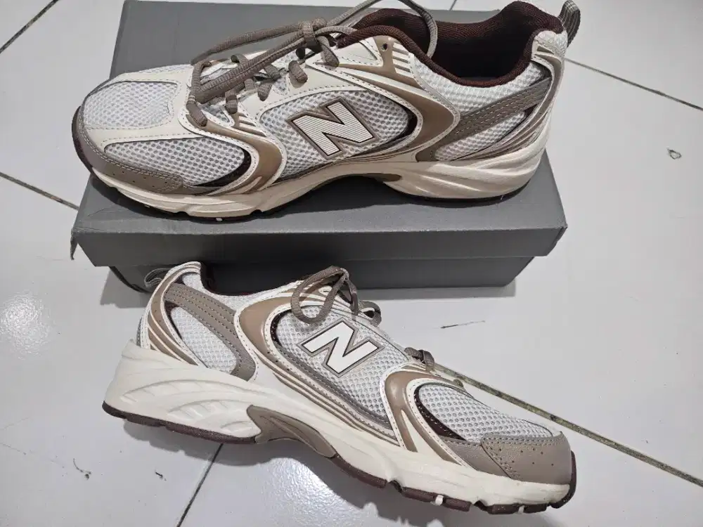 Sepatu New Balance Size 43