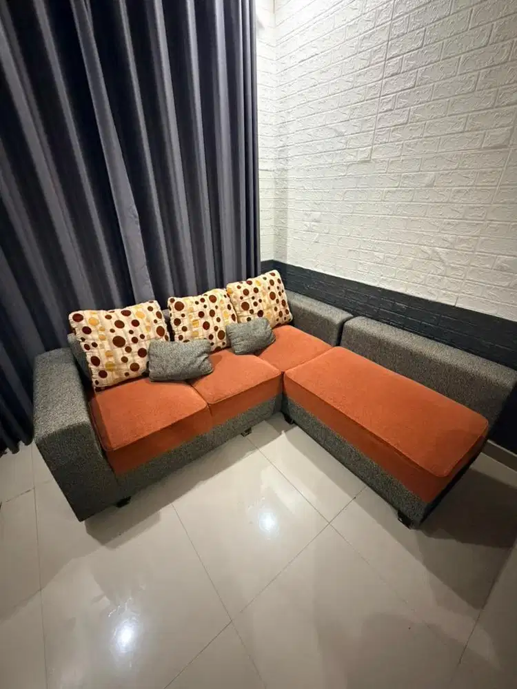 Korsi Sofa abu abu merah bata