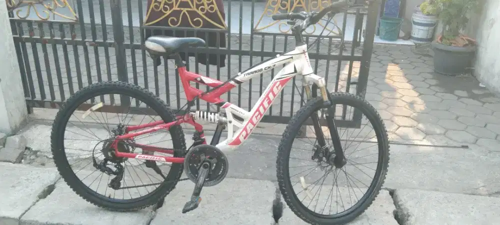 Di jual sepeda MTB ukuran 26 merk Pasific original