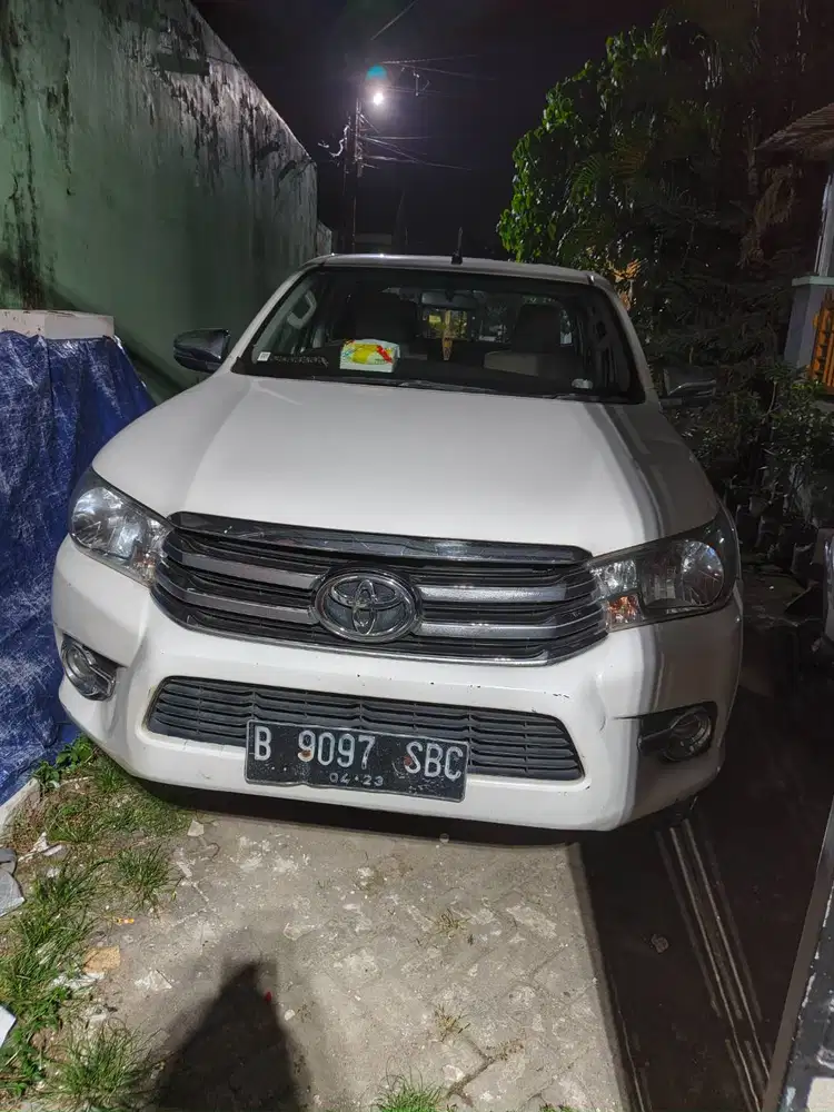Toyota Hilux DCab 2.4 Type G 4x4 MT 2018