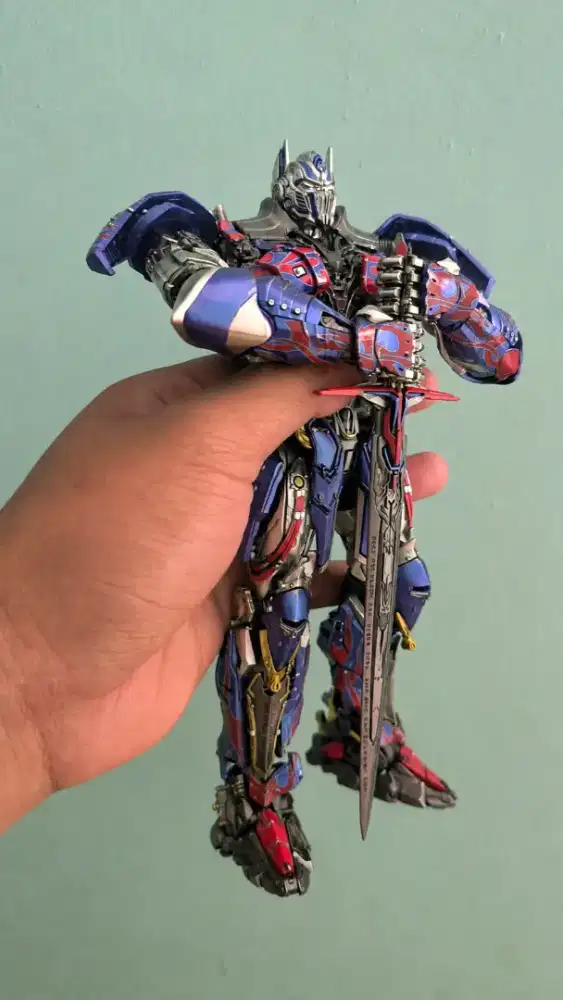 Yolopark Transformers optimus prime model kit : 20cm
