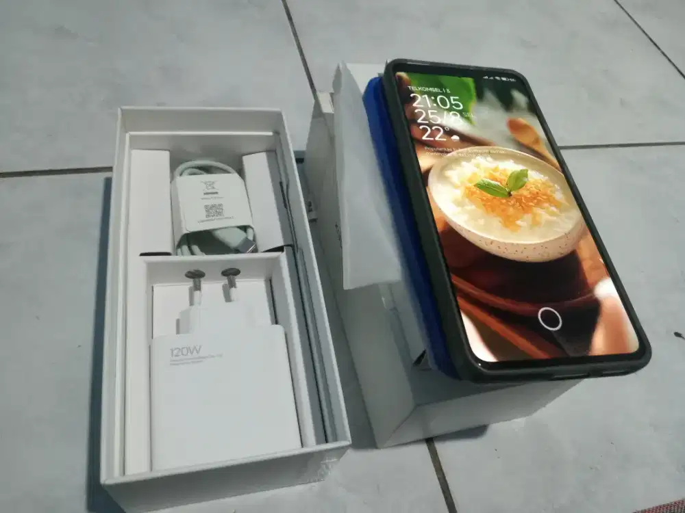 Xiaomi 12t Ram 8/256 kondisi normal/lancar siap pakai, mulus, fullset