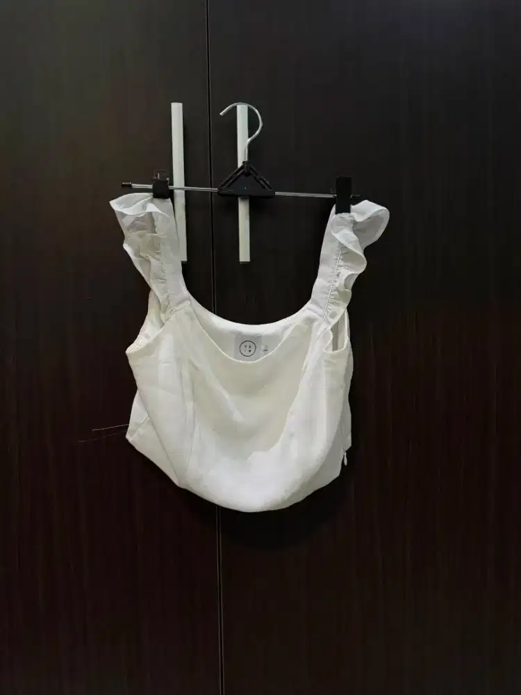 Tank top crop putih