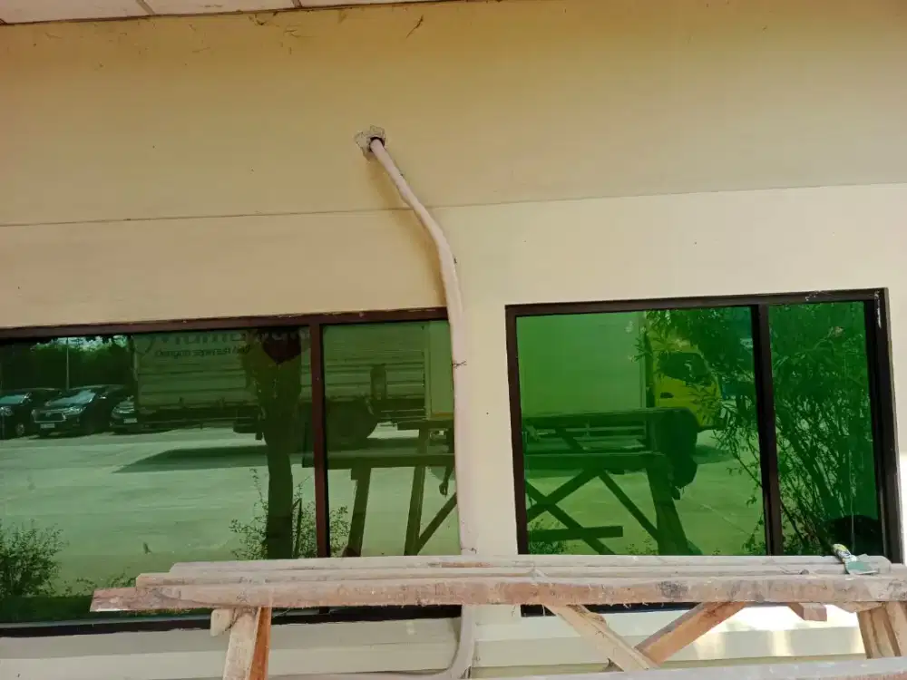 Jual kaca film buat kantor warna hijau