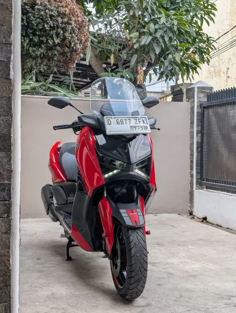 Xmax Connected 2023 Kilometer Rendah Lengkap Aktif