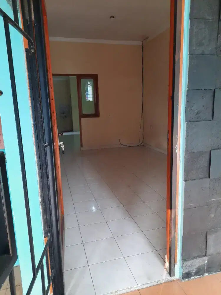 Disewakan Rumah Nyaman dalam Komplek